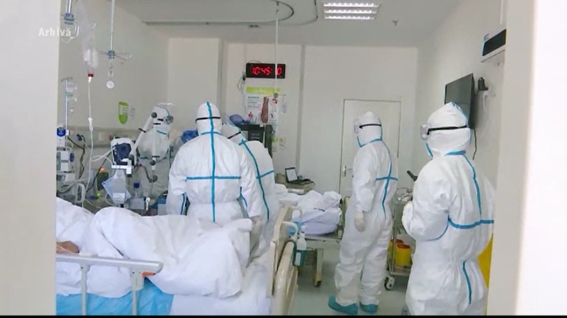 Nu mai sunt locuri în morga spitalului din Sibiu. Trupurile neînsuflețite sunt depuse în containere