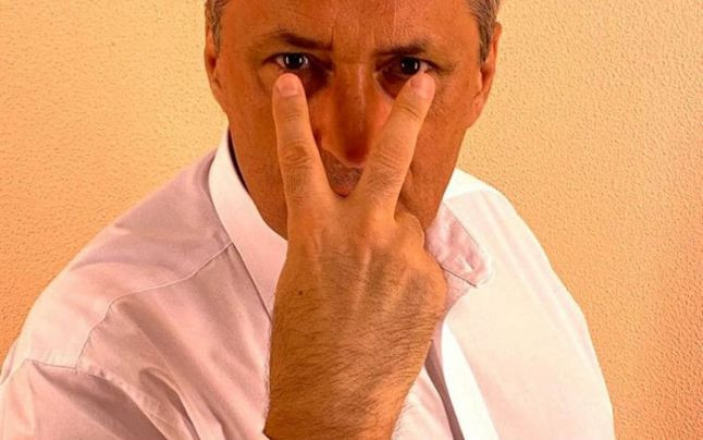 Marcel Vela, Facebook