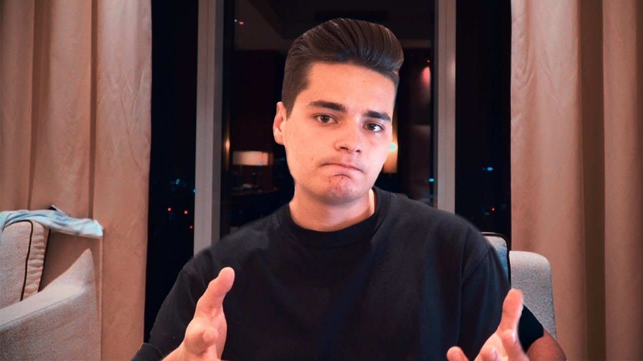 Vloggerul Selly, prins conducând cu 236 de kilometri pe oră. „A fost un moment de inconștiență. Regret!”