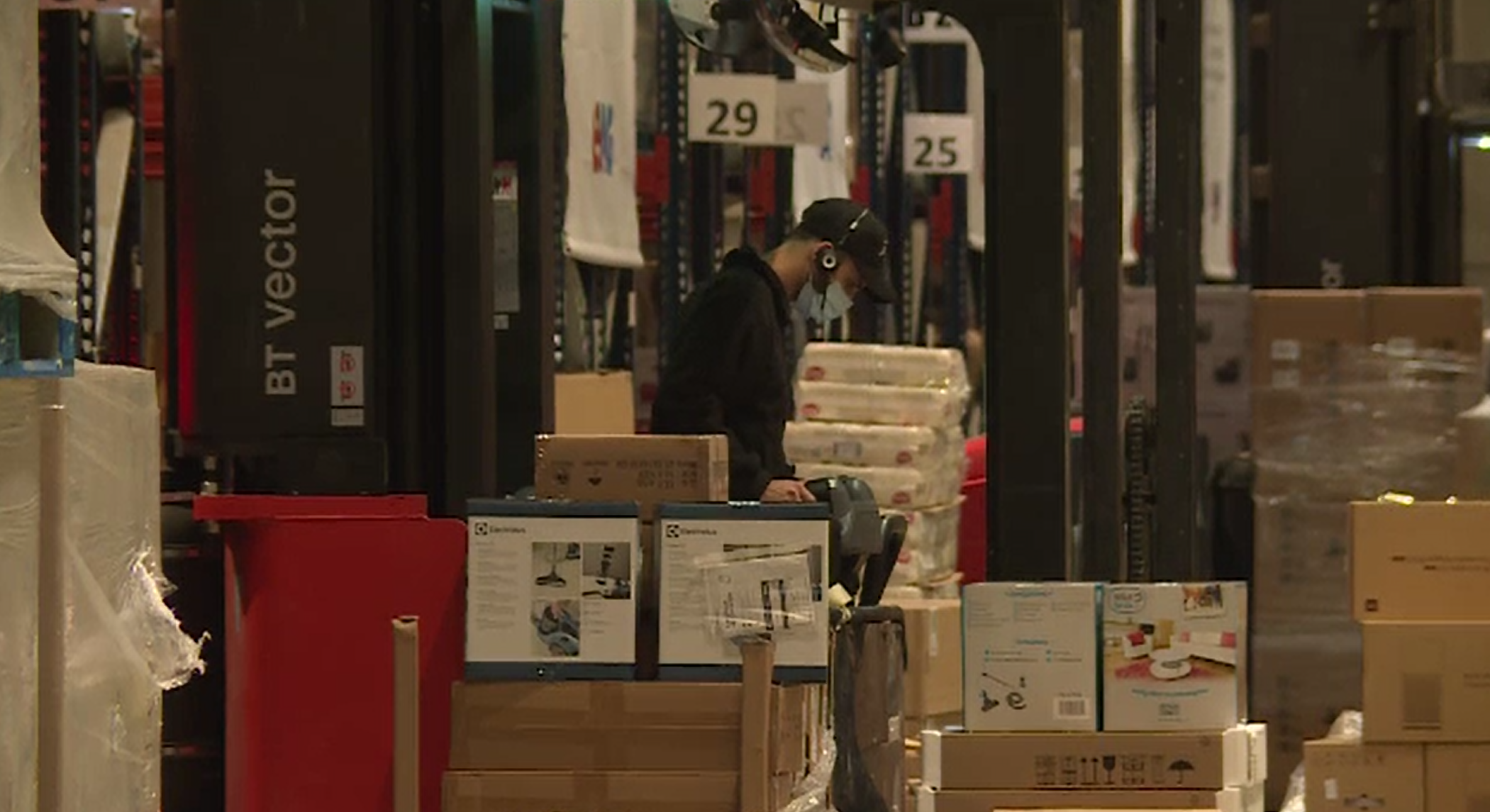 Black Friday 2020. O parte dintre produsele comandate au plecat deja spre clienți