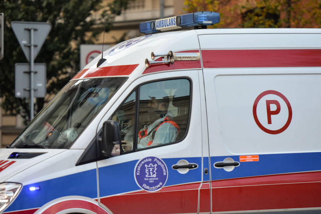 Un nou record de decese de Covid-19 în Polonia. 548 de oameni au murit într-o singură zi