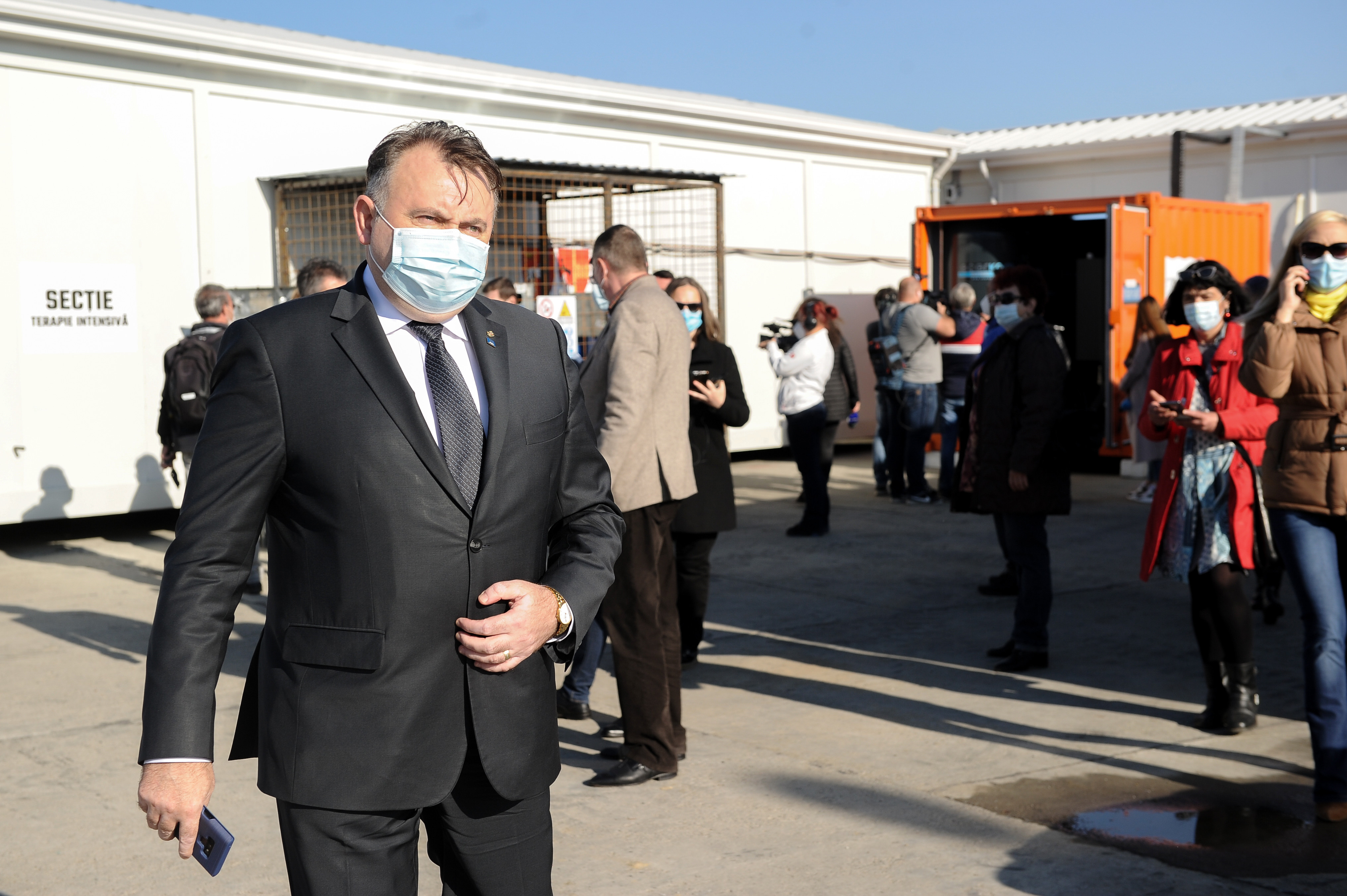 Tătaru: Suntem toţi vinovaţi că am acceptat 30 de ani să trăim într-o astfel de situaţie medicală