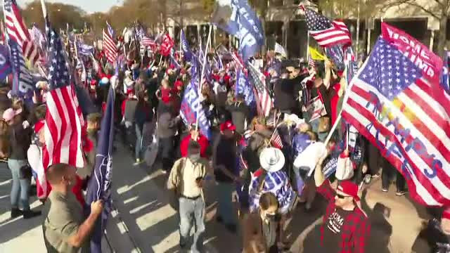 Susținătorii lui Donald Trump au protestat în Washington față de rezultatul alegerilor