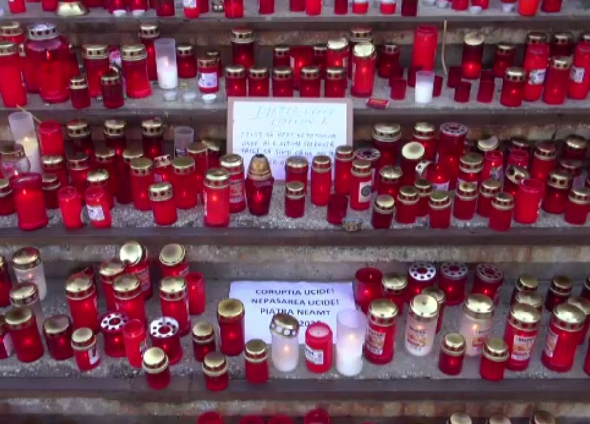 A murit o supraviețuitoare a incendiului de la Neamț. Anchetatorii vor reconstitui evenimentele