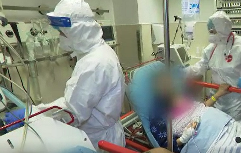 Mărturia teribilă a lui Gabriel, pacient cu Covid-19: “Dimineața vedeam când mai pleca câte un coleg în sac”