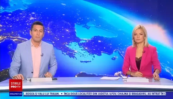 O șoferiță din Cluj s-a răsturnat cu mașina din cauza zăpezii și a lovit o conductă de gaz