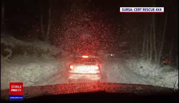 Iarna a venit în 11 județe din țară. A fost nevoie de intervenția utilajelor de deszăpezire