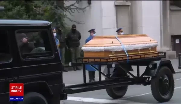 Franța va ridica restricțiile în trei etape, pentru a evita o explozie de cazuri. Ce plan are Marea Britanie