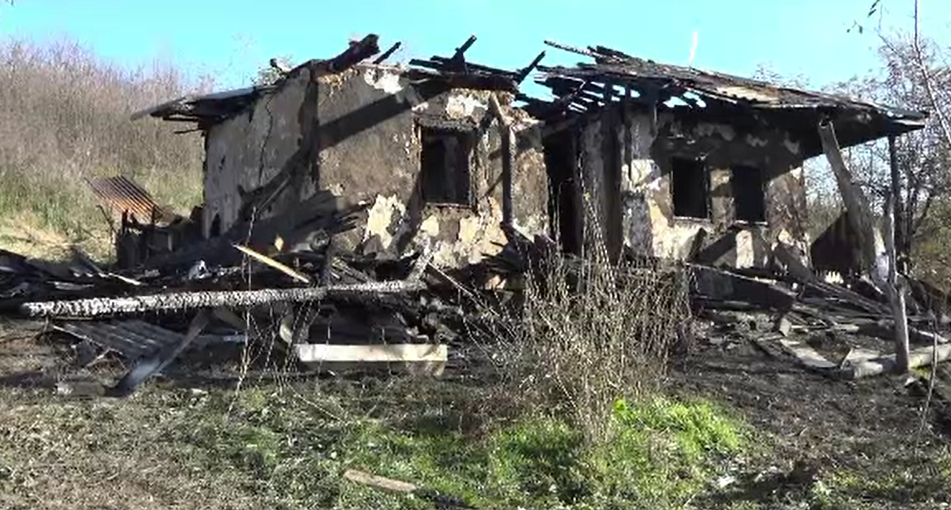 Situație dramatică pentru doi minori din Botoșani, rămași orfani și fără adăpost