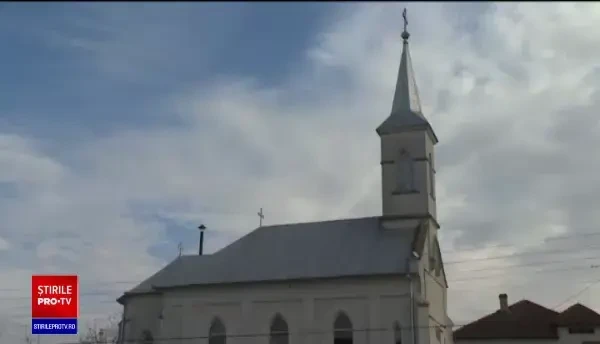 O bătrână din Bihor, declarată decedată de un polițist, a „înviat” în timp ce era așezată în sicriu