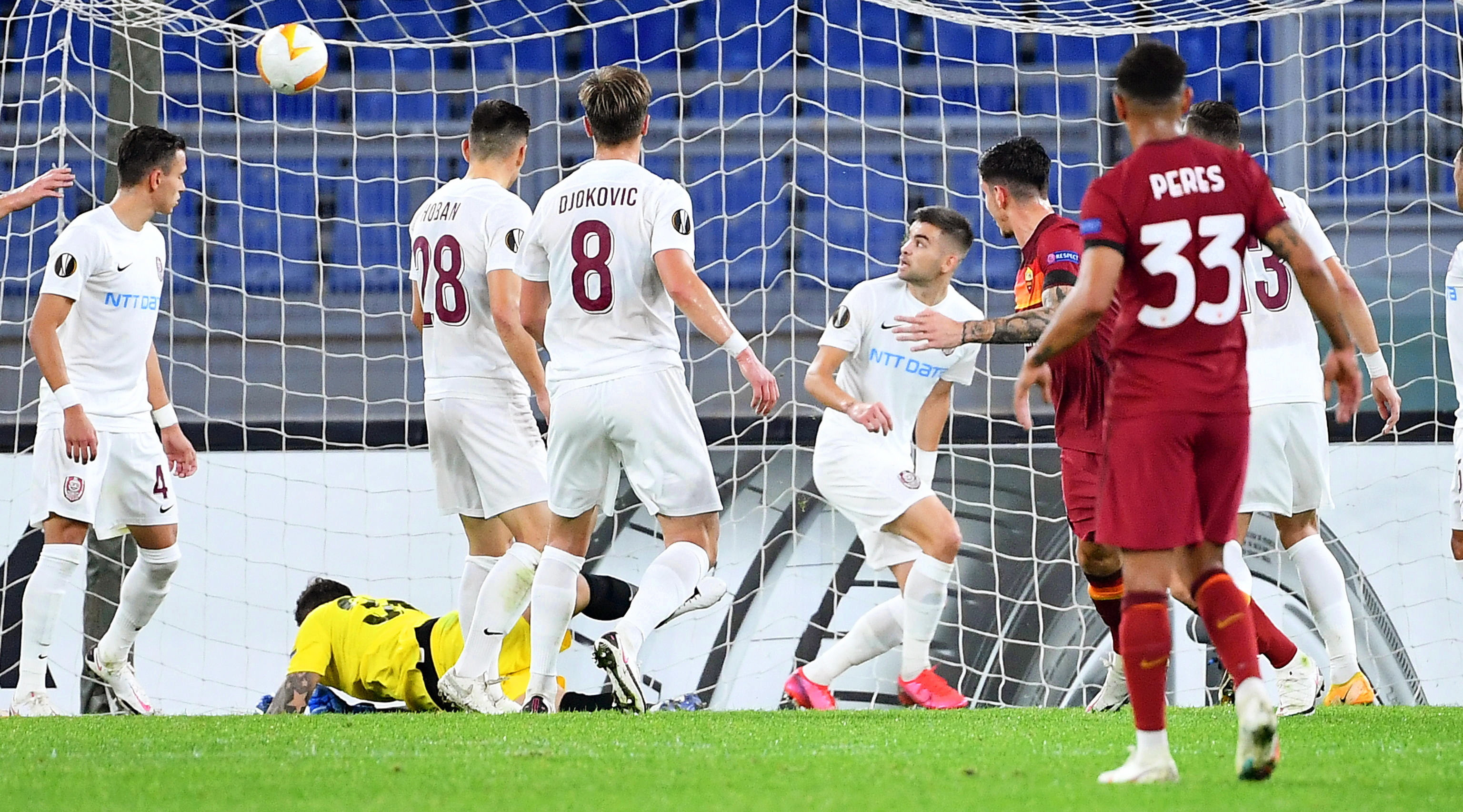 CFR Cluj a pierdut şi meciul de acasă cu AS Roma, scor 0-2. Clujenii se îndepărtează de primăvara europeană