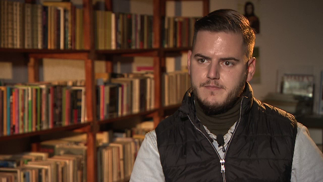 Florin Bucuţea aduce cultura în satele din Ardeal. Locul care are pentru prima dată bibliotecă de la 1907 încoace