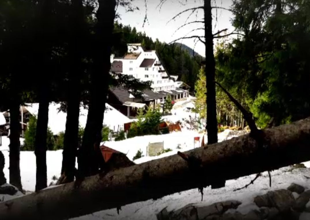 Staţiunile de munte, pline de turişti. Mulţi au uitat de măşti şi distanţare