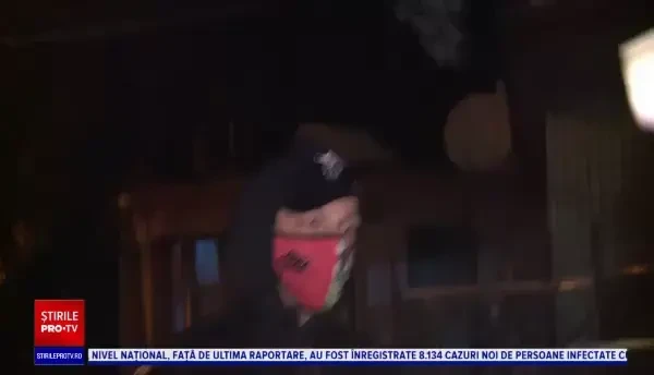 Bărbatul care a lovit cu maşina un poliţist în zona Gării de Nord din Capitală, plasat sub control judiciar