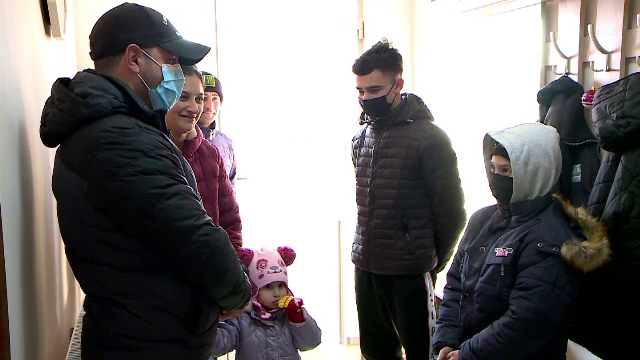 O familie sărmană din Iași a primit în dar o casă, prin proiectul Casa Share