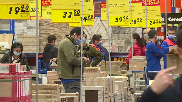 Românii au dat banii de concediu pe renovări. Vânzările la produsele pentru casă au explodat în pandemie