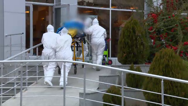 Autoritățile caută soluții pentru pacienții cu Covid-19. Se amenajează paturi, inclusiv în sistemul privat