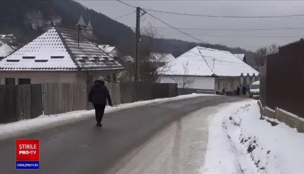 Bătrâni din Neamț, dintre care unul de aproape 90 de ani, arestați pentru violarea unei copile de 10 ani. Mama era complice