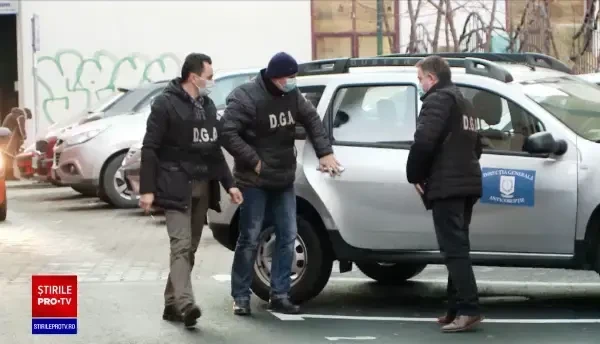 Scandal uriaş de corupţie la spitalele din Braşov şi Odorheiul Secuiesc. Robot inutil, luat la preţ triplu