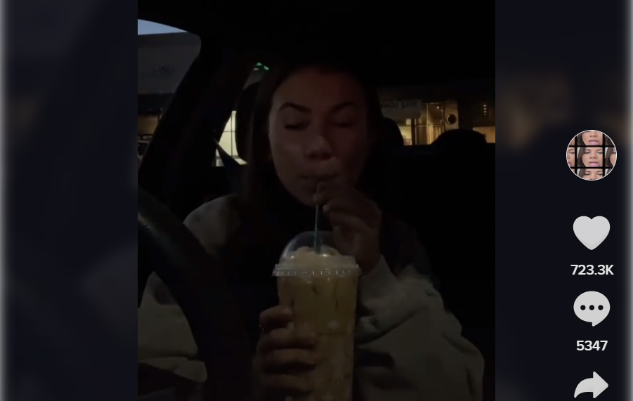 O tânără a aflat că avea Covid-19 în timp ce testa o băutură pe TikTok