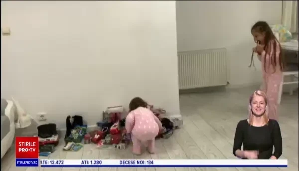 Bucurie de nedescris pentru copii, care și-au găsit ghetuțele pline de cadouri de la Moș Nicolae. ”Exact cum mi-am dorit!”