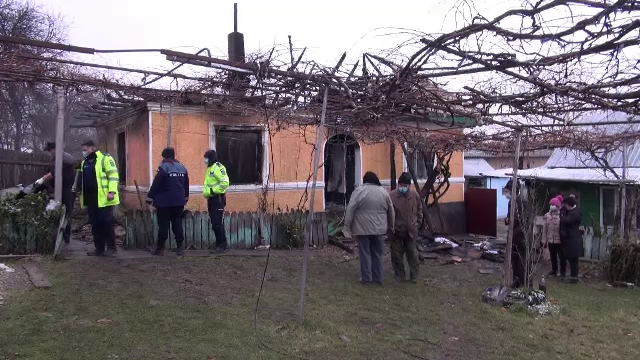 Incendiu la o casă din Neamț. O bătrână și fiul ei au murit