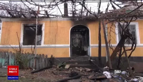 Incendiu la o casă din Neamț. O bătrână și fiul ei au murit