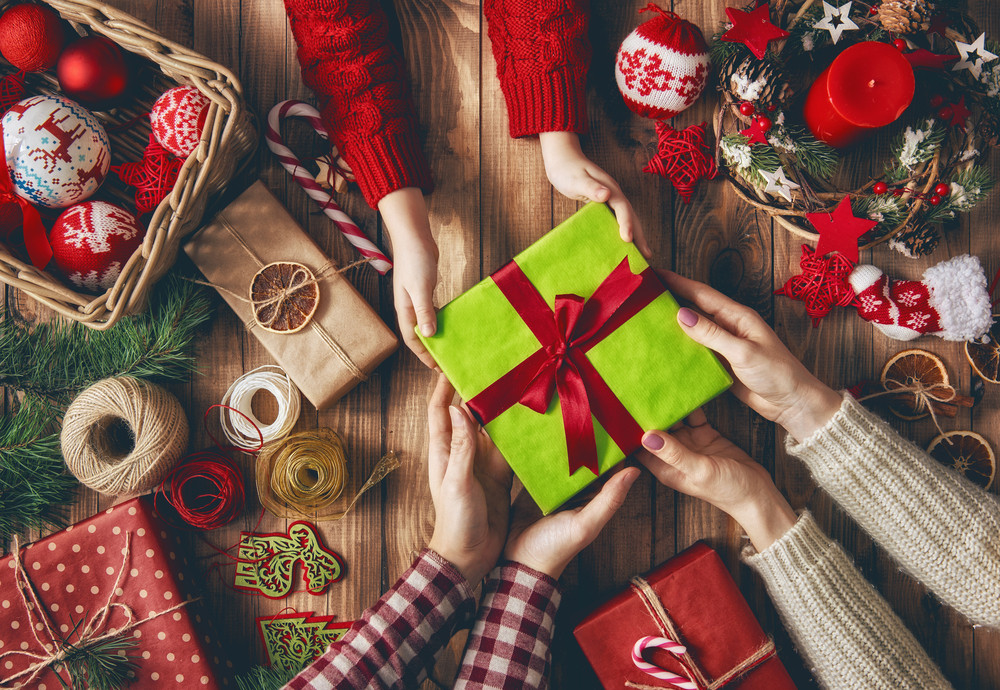 Avertismentul experților pentru cei care vor să facă reuniuni de Sărbători, cu familia sau prietenii