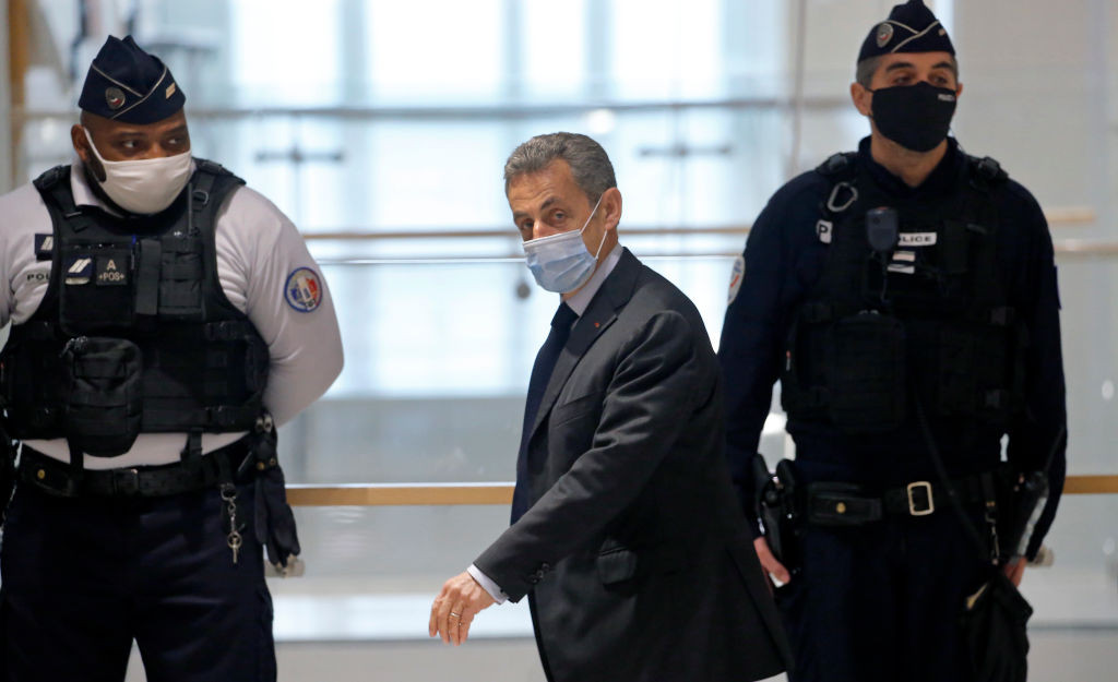 Procurorii francezi cer o pedeapsă de 4 ani de închisoare pentru Nicolas Sarkozy