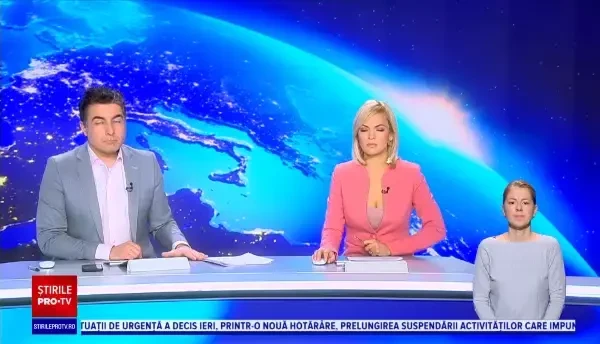 Un camion plin cu nisip s-a răsturnat pe DN2, după ce a fost izbit de un autoturism. Traficul a fost blocat zeci de minute