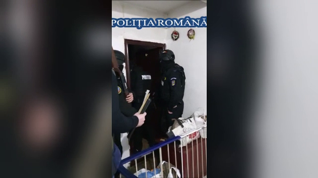 Percheziții de amploare în județul Bihor. 5 indivizi au cumpărat marfă de la comercianți cu bani falși