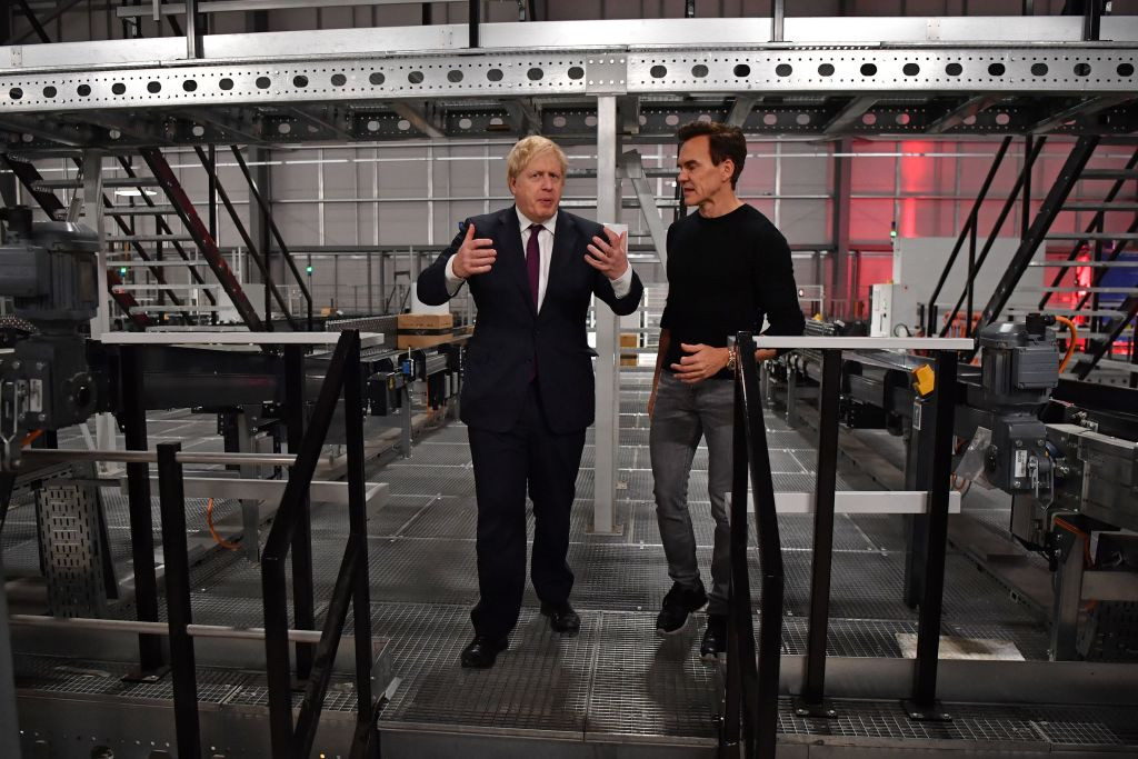 Miliardarul britanic care a dat gratis acțiuni de 1 miliard de lire sterline angajaților