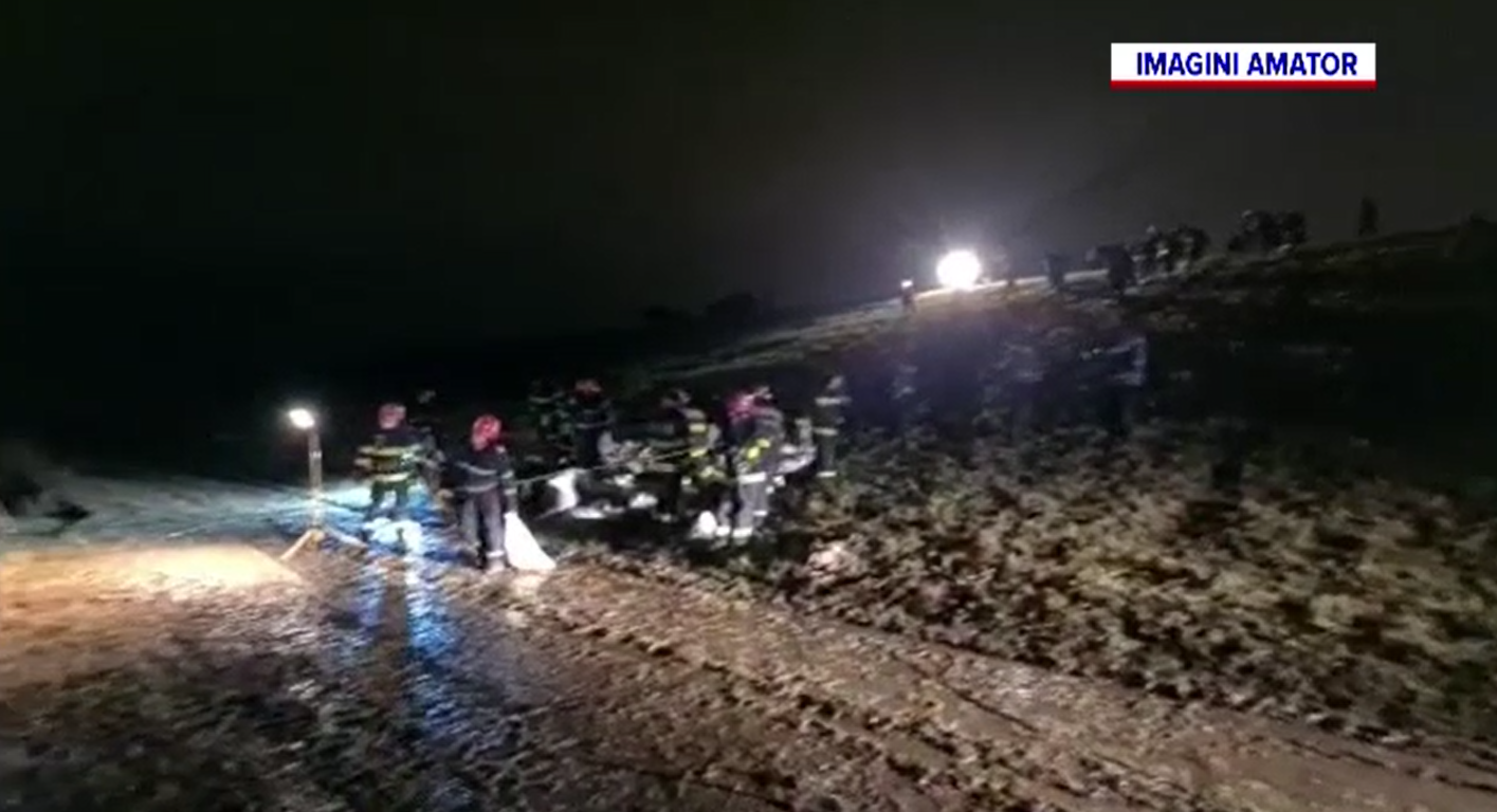 Mobilizare de forțe lângă Ploiești, pentru a stabiliza un dig care este pe cale să cedeze