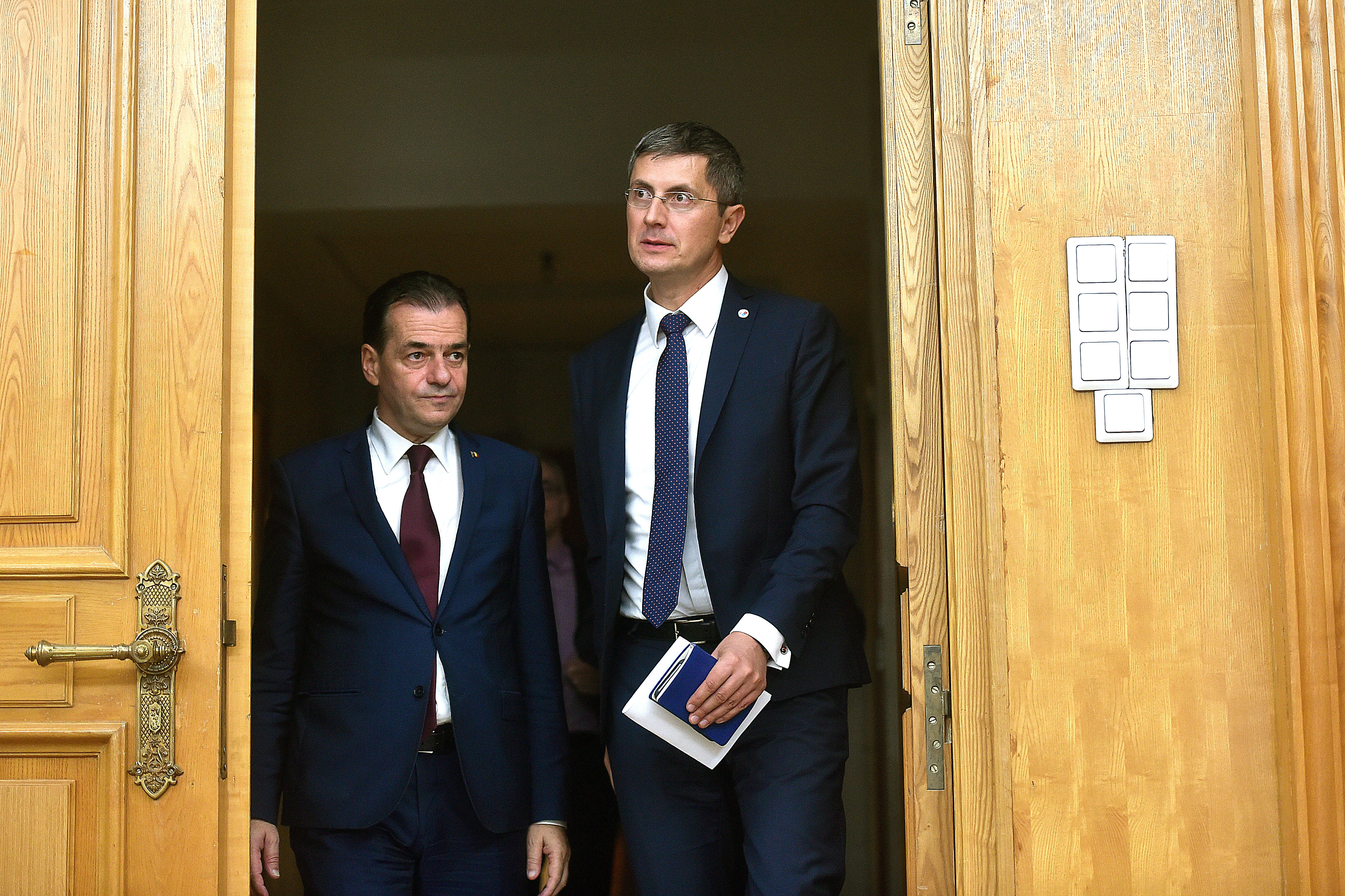 Surse: Orban ar fi propus USR şi UDMR să revină ca premier. Cine se opune