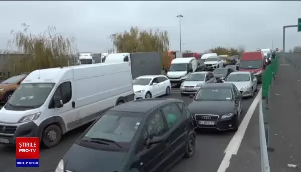 De ce au fost blocate punctele de frontieră cu Ungaria. Şoferii s-au temut că le expiră testul COVID