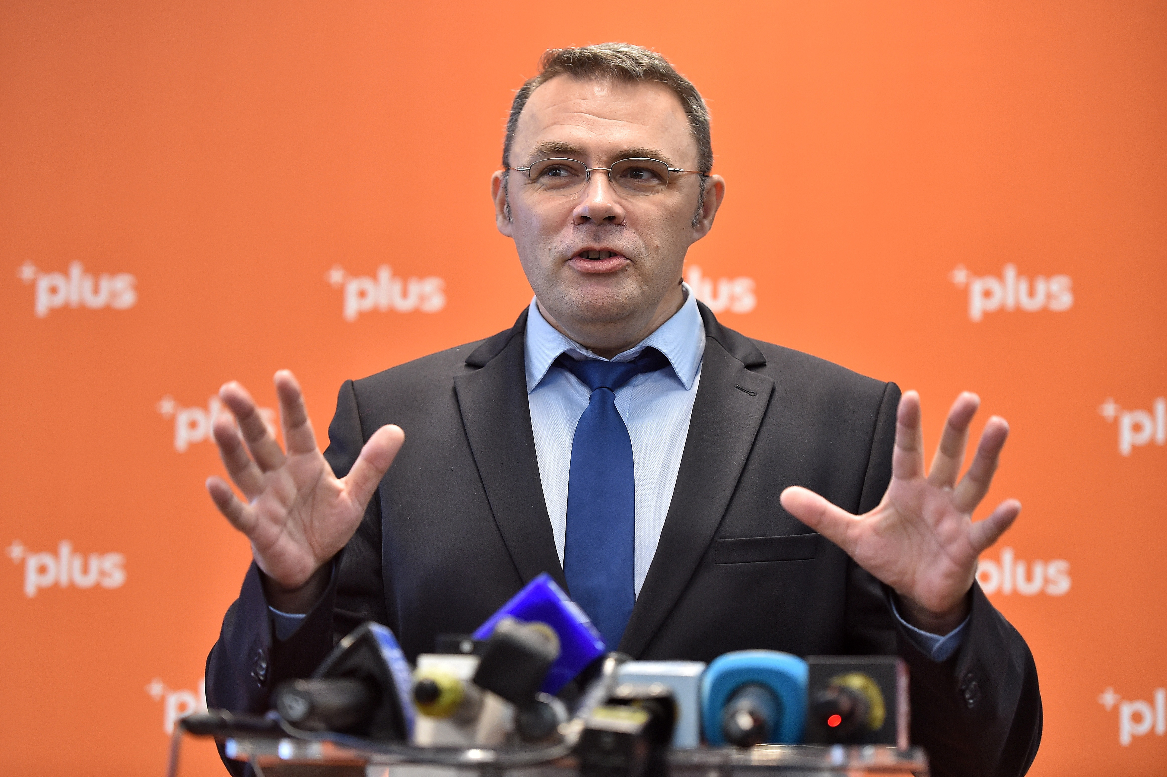 De ce s-a retras Moise Guran din USR: "A fost o înțelegere penală între Orban și Nicușor Dan”