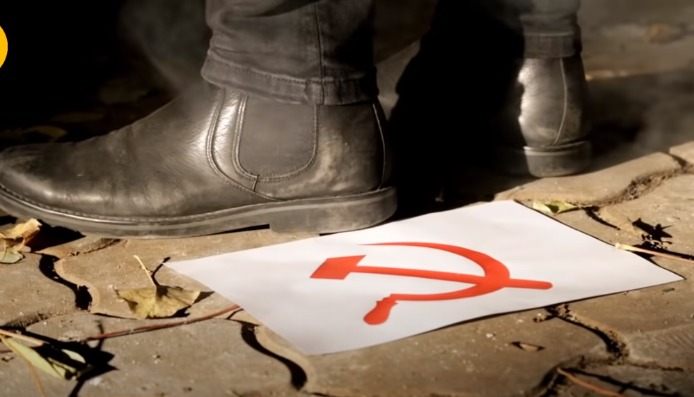 O trupă a debutat cu o piesă anti PSD. Clipul formației Lunatic, ”Trandafiri”, are succes