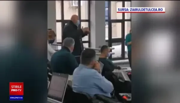 Scandal la Tulcea, după ce un consilier județean a mers la ședință bolnav de Covid-19