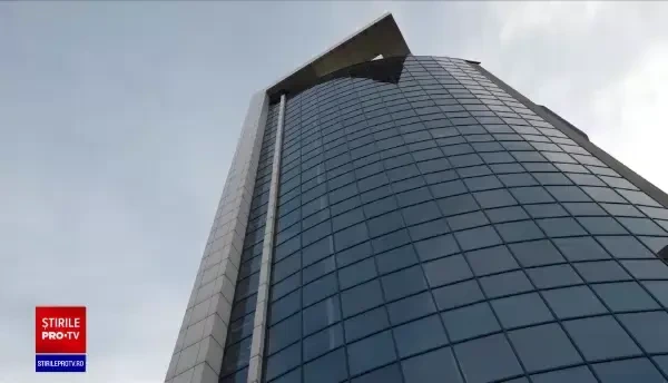 Din cauza epidemiei, clădirile de birouri sunt goale. Cât de mult au scăzut chiriile