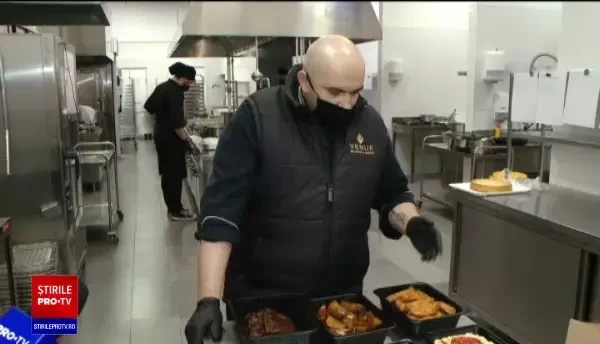 Cât costă anul acesta meniurile de Crăciun și Revelion. Livrările continuă și după Sărbători