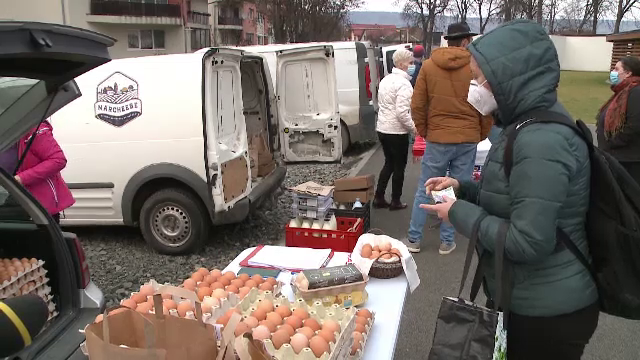 Metoda ingenioasă la care au recurs producătorii locali, pentru a evita aglomerația. Cum funcționează precomanda online