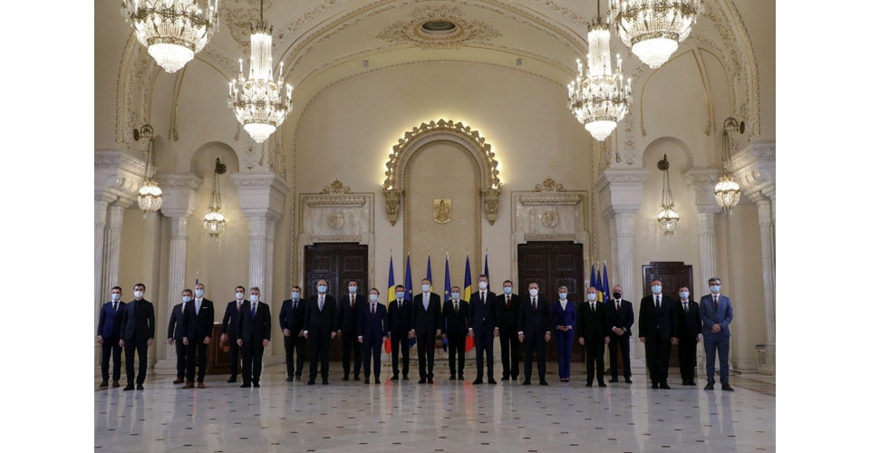 Prima reuniune a noului Guvern a avut loc noaptea. Cîțu a predat mandatul de la Finanțe