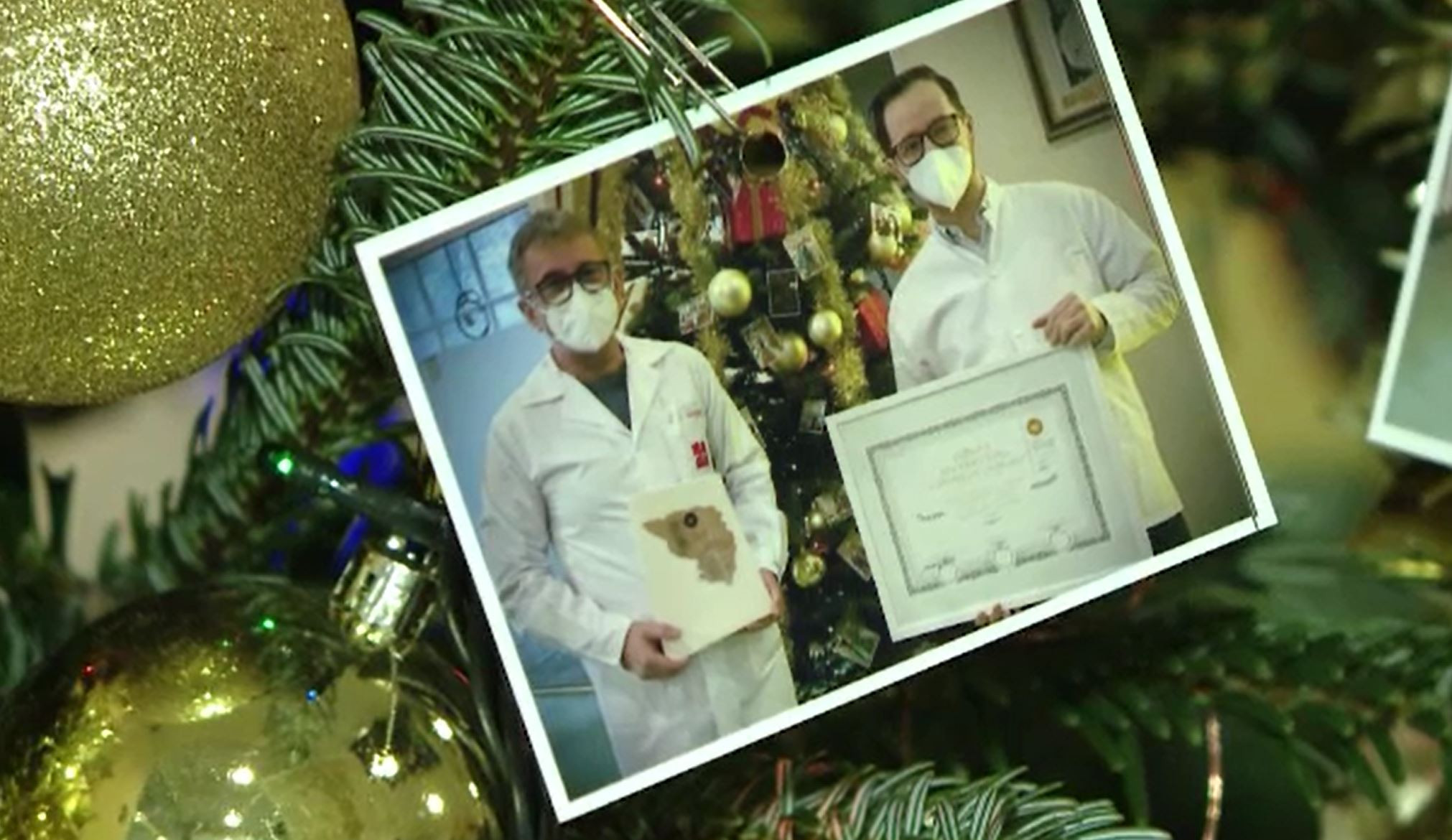 Cum încearcă doctorii și asistentele să aducă spiritul sărbătorilor în spitalele din țară