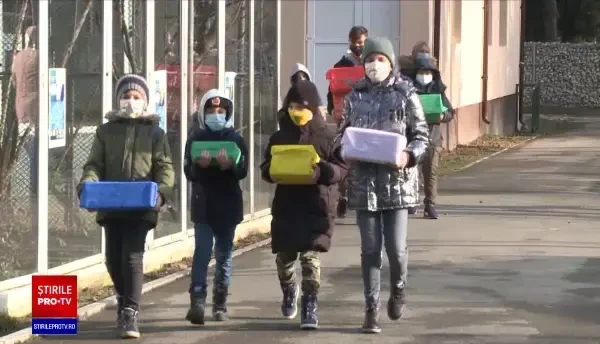 Animalele de la Grădina Zoologică din Ploiești au fost vizitate de Moș Crăciun: „Au și ele dreptul să se bucure”