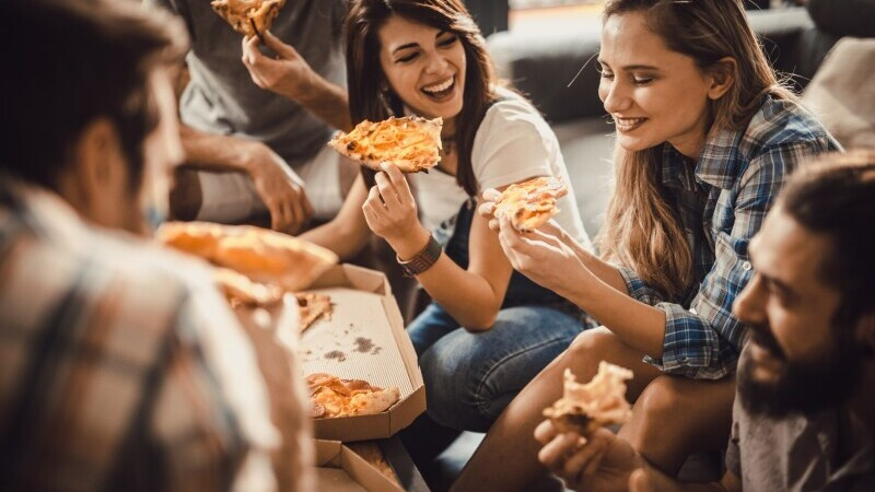 Locurile în care SARS-CoV-2 se răspândește cel mai ușor. Unde este cel mai mare risc de infectare