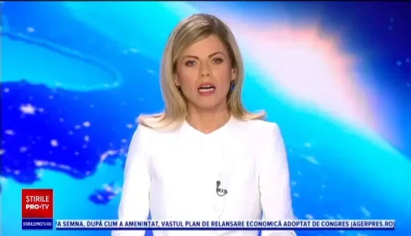 Accident teribil pe o plajă din SUA. O femeie a căzut în gol cu mașina aproape 40 de metri