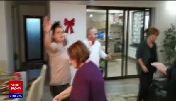 Reguli de Revelion. Autorităţile au anunţat că nu pot intra în locuinţe. Ce amenzi pot da totuşi