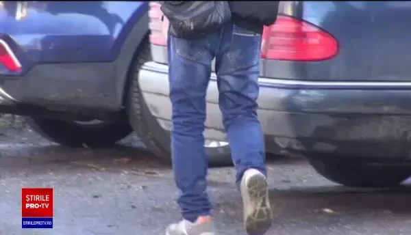 Înregistrare audio. Doi tineri acuză mai mulți polițiști din Bacău că i-au înjurat și bătut la audieri