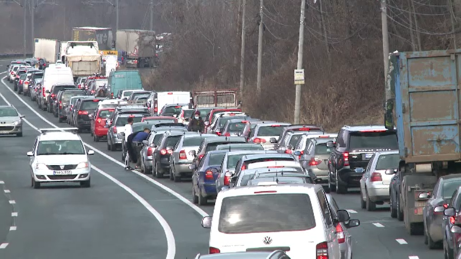 Aglomerație în stațiunile de la munte. Au început să sosească cei care refuză să petreacă Revelionul acasă