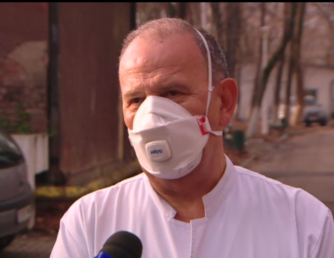 Medicii se vaccinează masiv împotriva COVID. Prof. dr. Florin Mihălțan: „Sunt la a 5-a sau a 6-a formă de vaccinare”